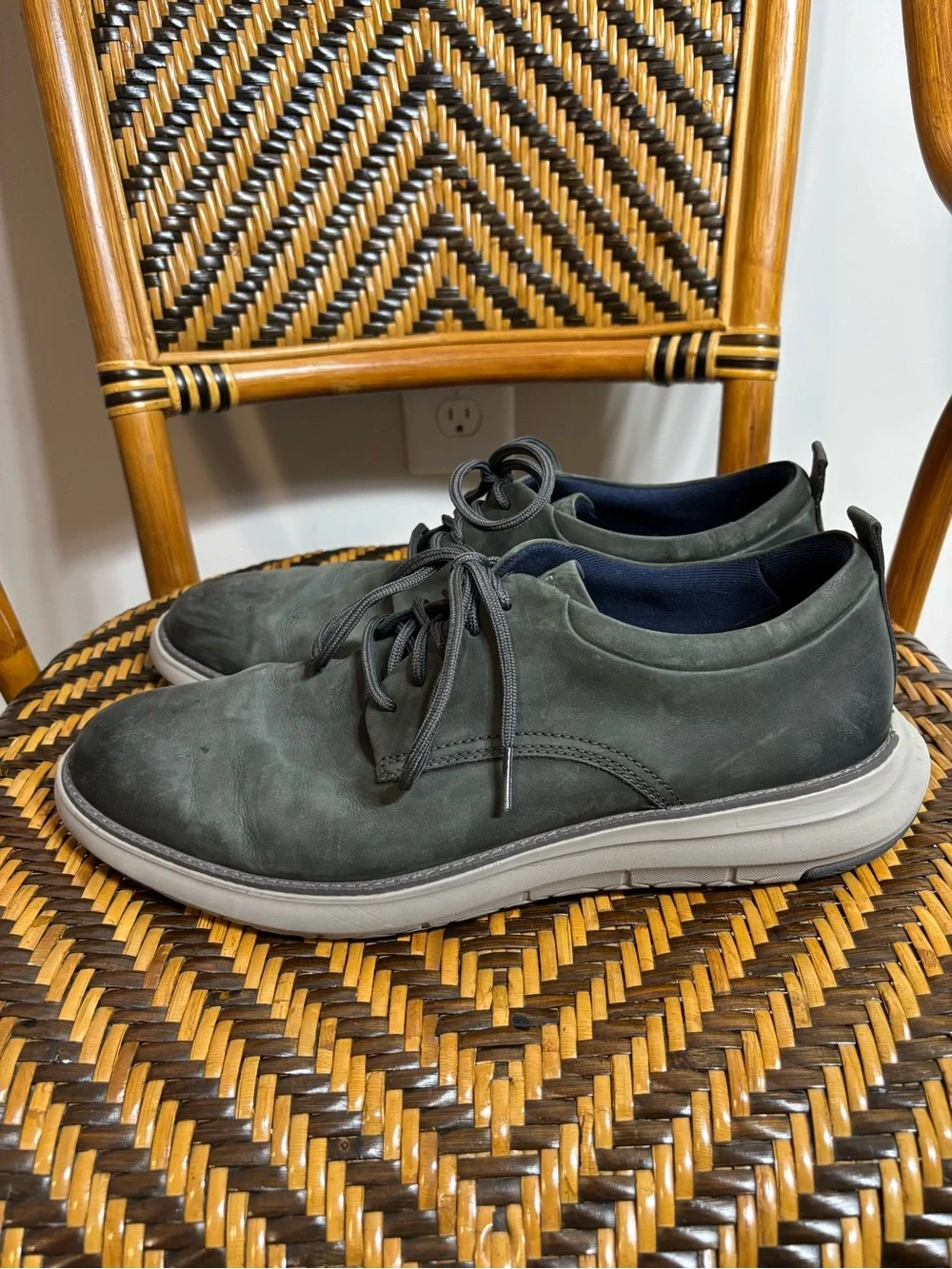 Cole Haan Grand Remix Oxford Raven Nubuck/Quiet Shade